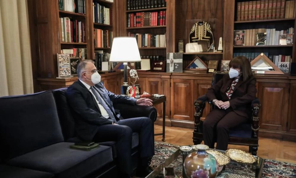 Συνάντηση της Κ. Σακελλαροπούλου με τον Τ. Θεοδωρικάκο